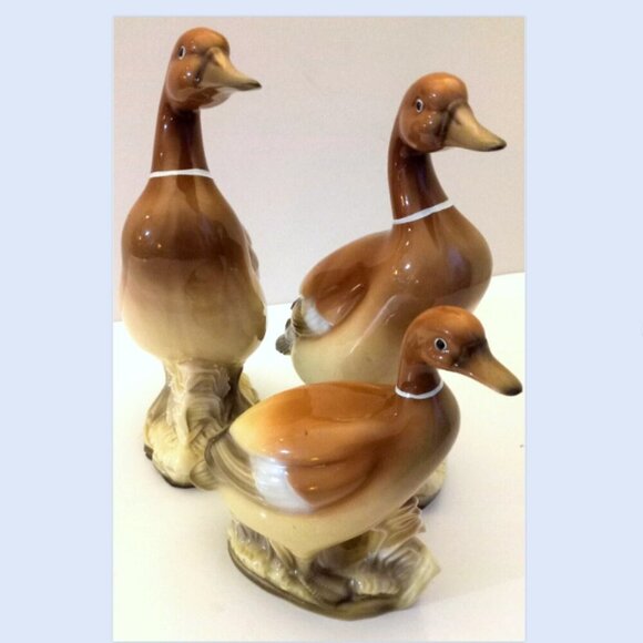 Ceramic Geese Figurines Lot of 3 Bone China Glazed Cassidy Ltd. Canada 9" and 7" - Picture 1 of 10